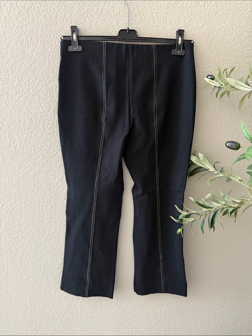 Anthropologie Essential Crop Flare Pants Black Size M - Picture 7 of 8